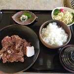 とん久的實拍圖