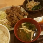 すき家 富田林小金台店的实拍图