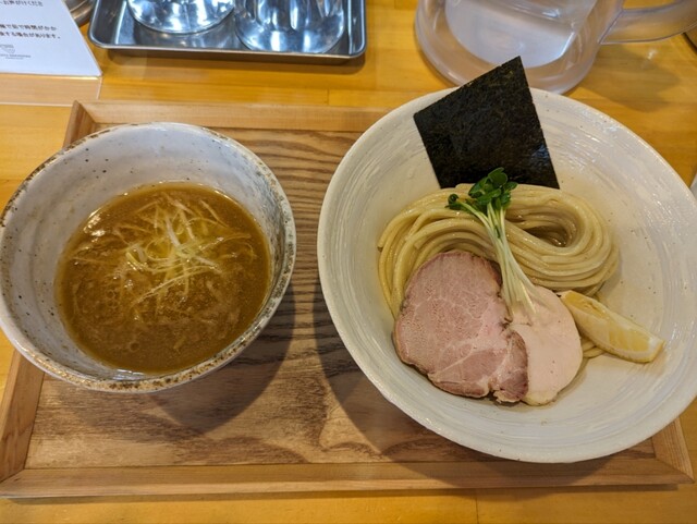 MENYA NAKAGAWA的實拍高清圖