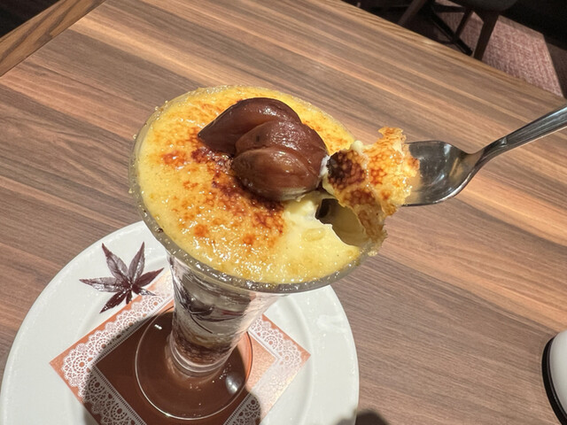 ロイヤルホスト 新宿三井ビル店的实拍高清图