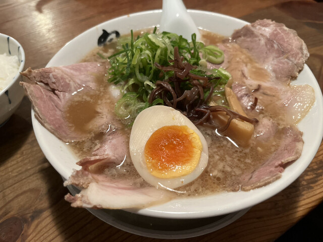 熟成細麺 宝屋 西小路五条店的實拍高清圖