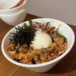 台湾混飯 酒芬的實拍圖