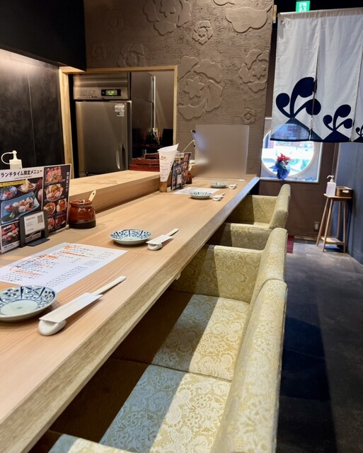 元祖ぶっち切り寿司 魚心 心斎橋店的實拍高清圖