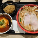 ラーメン 横綱 みのおキューズモール店的實拍圖