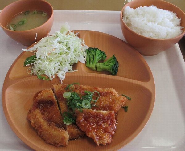大阪工業大学 中央食堂的實拍圖