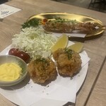 鶏部長と豚課長的实拍图