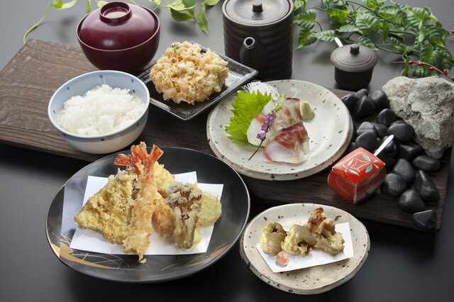 天ぷら つな八 ウィング高輪店的實拍高清圖