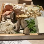 銀座しゃぶ輝 黒毛和牛しゃぶしゃぶ専門店的實拍圖