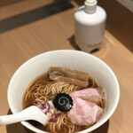 らぁ麺 はやし田 赤羽店的实拍图