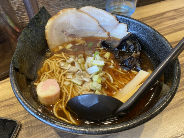 らーめん鷹の爪 アルティモール東神楽店的实拍高清图