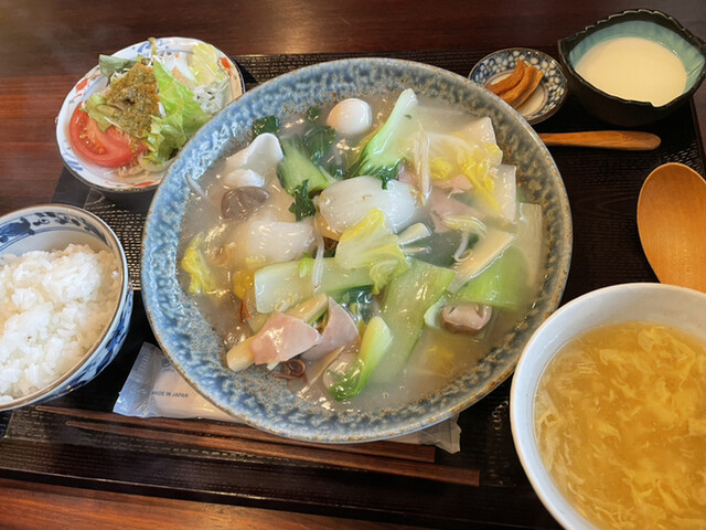 中国料理 かしの木的实拍高清图