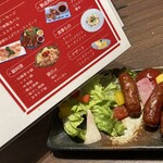 和牛×チーズ個室バル 肉の王様 天神大名店的实拍图