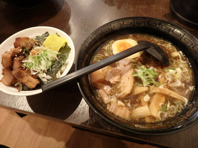 らーめん 西や 花園店的實拍高清圖