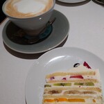 RITUEL CAFE ルミネ新宿店的實拍圖