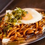 ホルモン焼きうどん 夕凪的实拍图