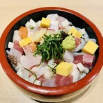 漁港直送 海鮮酒場 あんじ 烏丸六角店的实拍图