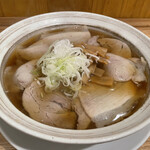 ワンタンメンの満月 三鷹店的实拍图