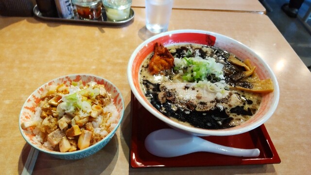 ラーメン やつや的实拍高清图