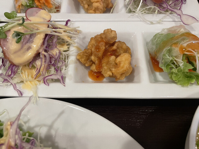 タイ料理 ガパオ的实拍高清图