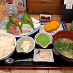 磯丸水産 池袋サンシャイン通り店的实拍图