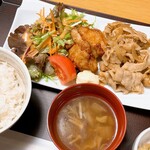 上野厨房的实拍图