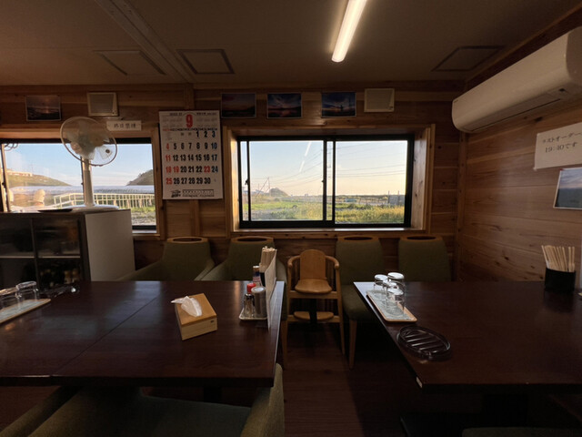 海小屋 夕陽的实拍高清图