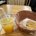 モスバーガー 西銀座店的實拍圖