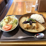 チキン南蛮専門店 タルターレ的實拍圖