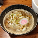 江戸前煮干中華そば きみはん 総本店的实拍图