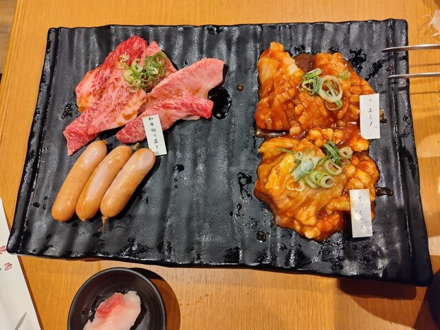 焼肉七つ星 淀屋橋平野町店的实拍高清图