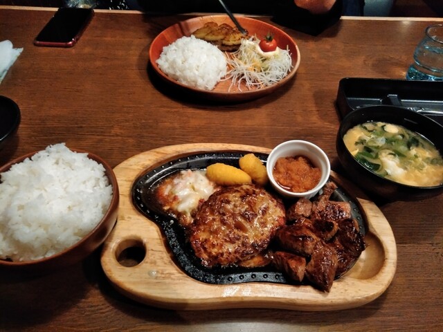 びっくりドンキー 伏見店的实拍高清图