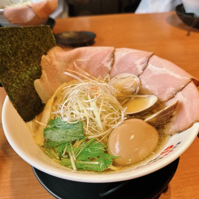 熟成醤油らーめん 十二分屋 城陽店的实拍高清图