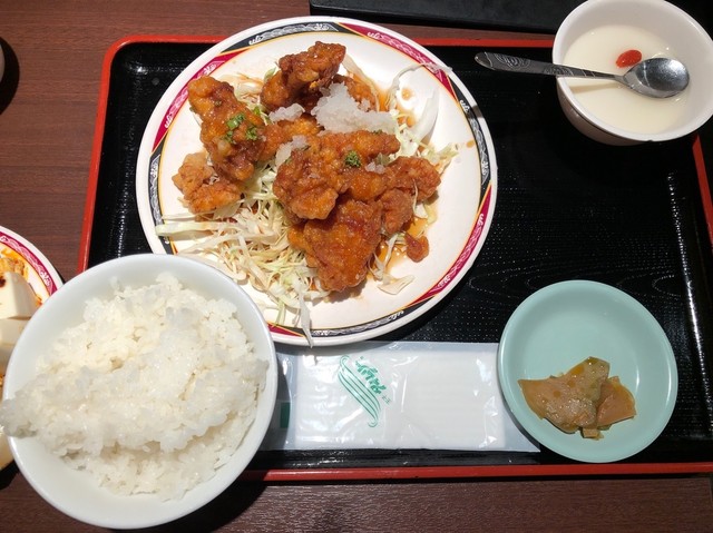 台北夜市 西新宿小田急第一生命ビル店的实拍高清图