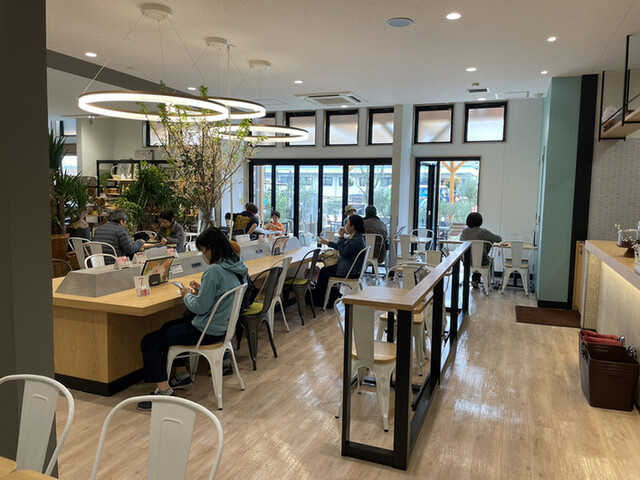 CAFE HACHI 糸島店的實拍高清圖