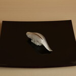 寿司菜的实拍图