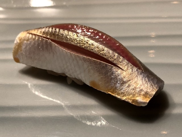 青山鮨孝的實拍高清圖