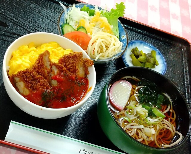 地下食堂 天輪的实拍高清图