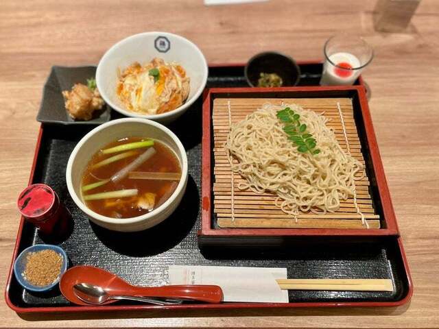 recommendations image for 博多鶏ソバ 華味鳥 阪急梅田本店