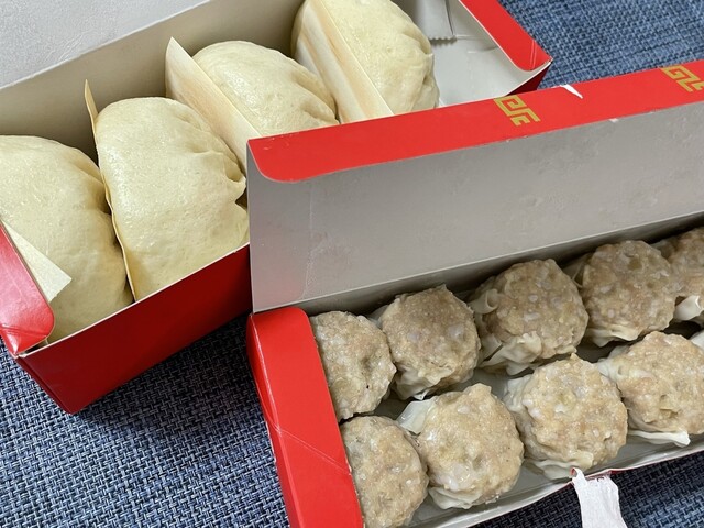 551蓬莱 新幹線新大阪駅店的實拍高清圖