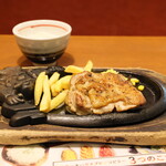 ブロンコビリー 伏見桃山店的实拍图