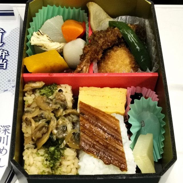デリカステーション新大阪コンコース乗換的实拍高清图