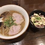 らーめん 熊五郎 せんちゅうパル店的實拍圖