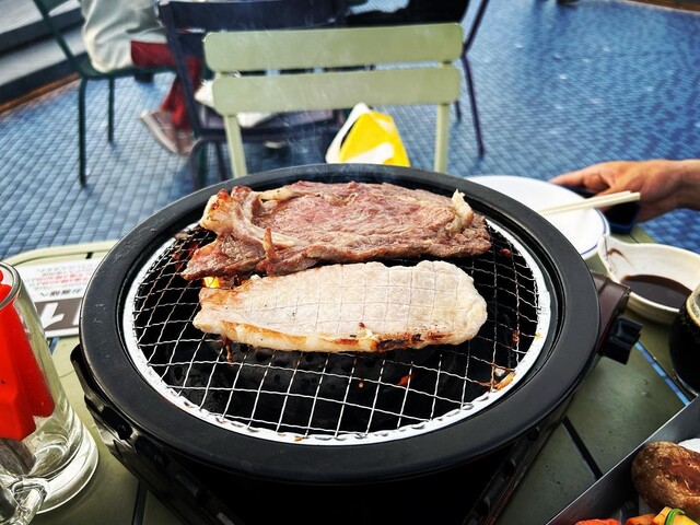 食と緑の空中庭園的实拍高清图