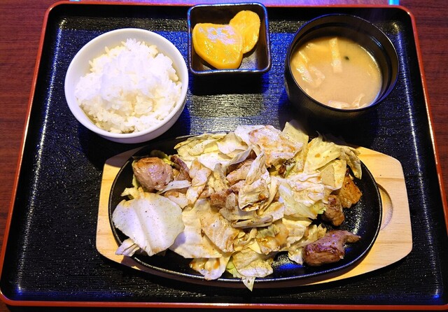 あか牛焼肉と馬刺し たべとも的實拍高清圖