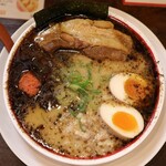 九州じゃんがららあめん 原宿店的實拍圖