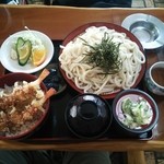 磯屋的实拍图