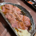 熟成豚ホルモン えいじ的實拍圖