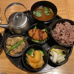 24/7 cafe apartment 梅田的實拍圖