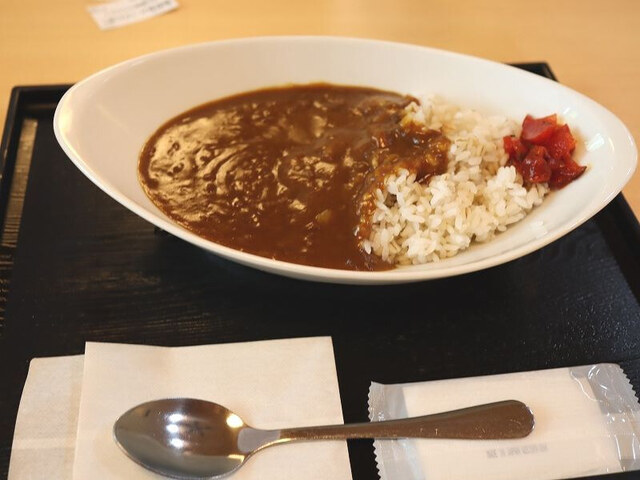 監獄食堂的實拍高清圖