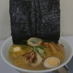 ラーメンの王道 北浜商店 金堀店的实拍图